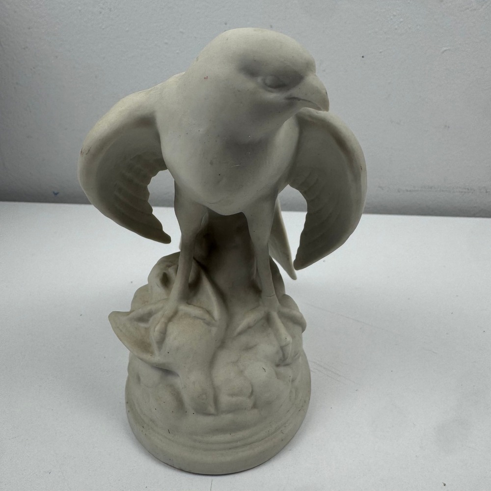 Vtg‎ Bisque Porcelain Falcon Hawk Figurine Made in Spain Bird of Prey Decor - Picture 2 of 14